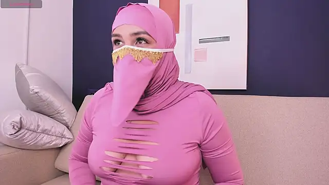 SweetSultana online show from June 18, 8:58 pm