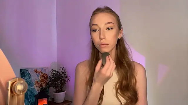TraceyHowey online show from June 11, 9:17 am