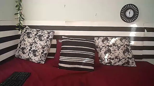 FreakyNubian online show from July 7, 6:47 am