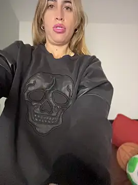 NicoleWilder online show from July 9, 9:21 am
