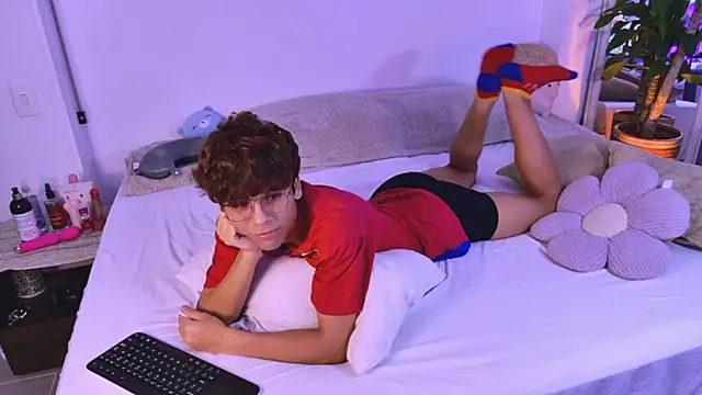 Samy Twink online show from July 1, 1:17 am