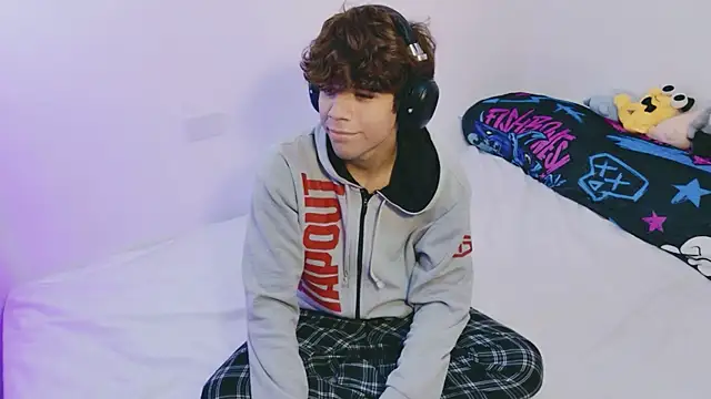 Samy Twink online show from July 29, 3:39 am