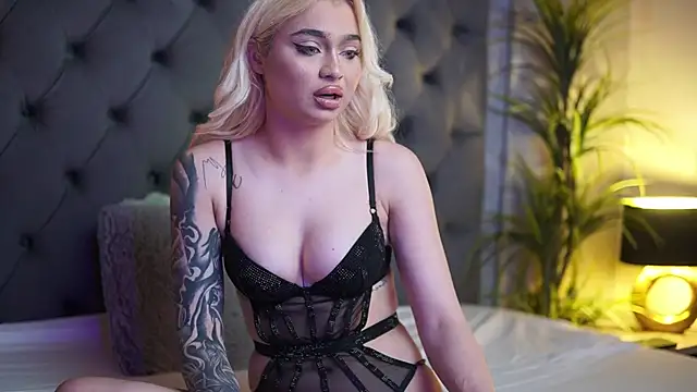 BiankaViper online show from June 12, 8:50 pm