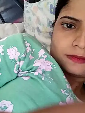 Snapshot of Missridhi chatting on July 12, 3:29 am Missridhi online show from July 12, 3:29 am