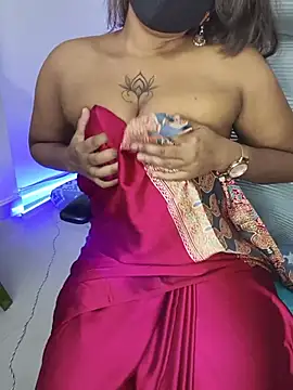 Snapshot of I_am_amisha chatting on July 5, 10:38 pm I am amisha online show from July 5, 10:38 pm