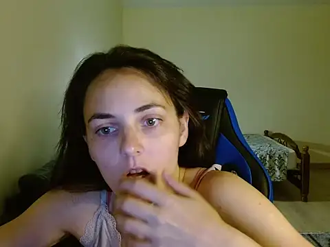 OliviaTheS online show from June 25, 8:03 pm