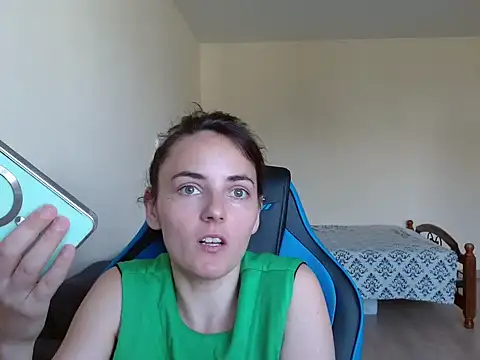 OliviaTheS online show from June 27, 9:26 am