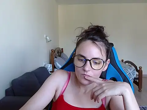 OliviaTheS online show from June 28, 10:21 am