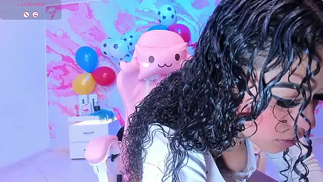 Snapshot of victoria_rosee1 chatting on July 11, 3:40 am victoria rosee1 online show from July 11, 3:40 am