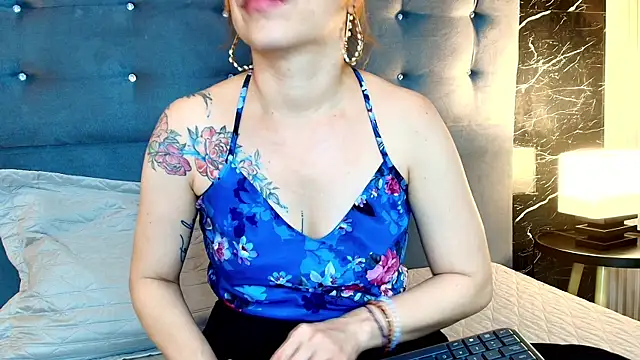 Lilith Snoop online show from June 21, 2:23 pm
