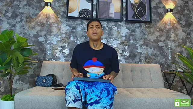 Snapshot of Alejandro_and_Deiby chatting on June 18, 10:42 am Alejandro and Deiby online show from June 18, 10:42 am