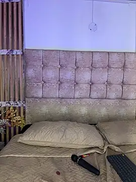 Snapshot of Suis_evangeline chatting on July 1, 3:29 am Suis evangeline online show from July 1, 3:29 am