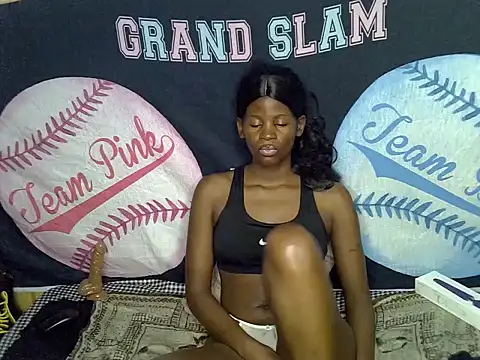 Snapshot of Queen_slay2 chatting on June 19, 11:31 pm Queen slay2 online show from June 19, 11:31 pm
