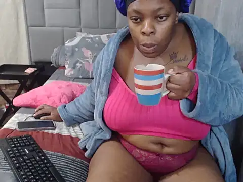 Wifey Amanda online show from July 7, 6:47 am