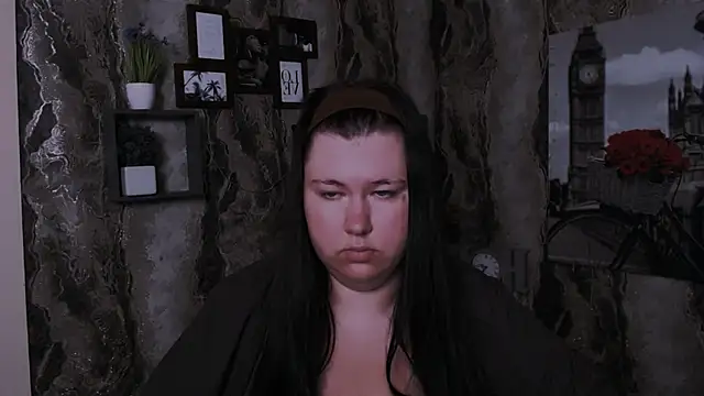 BabyTaera7 online show from July 2, 9:15 am