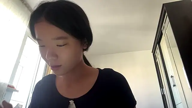Mika strawberry online show from June 23, 3:59 am