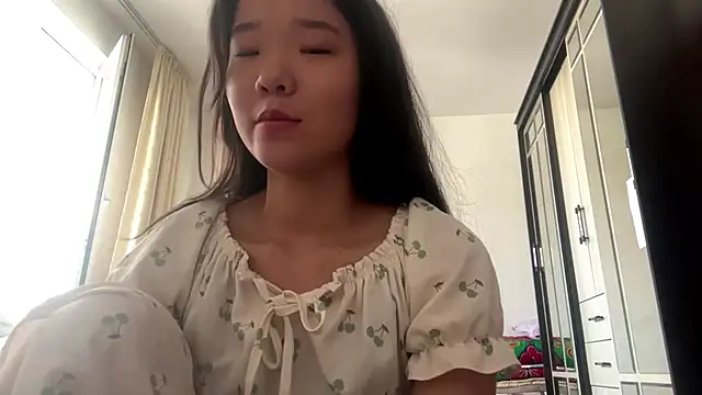 Mika strawberry online show from June 22, 5:37 am