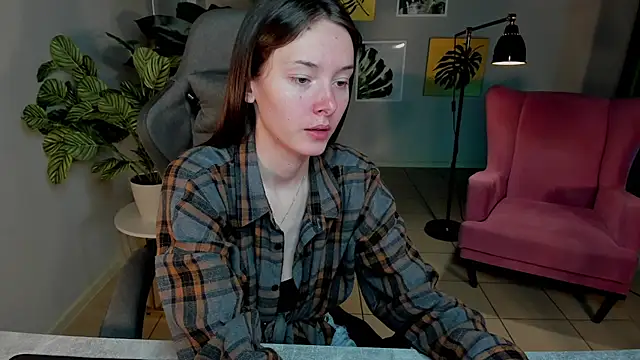 Eva Leeee online show from June 25, 5:05 am