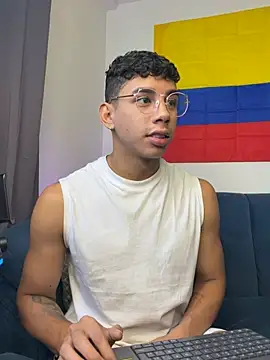 andy cute22 online show from June 11, 4:26 pm