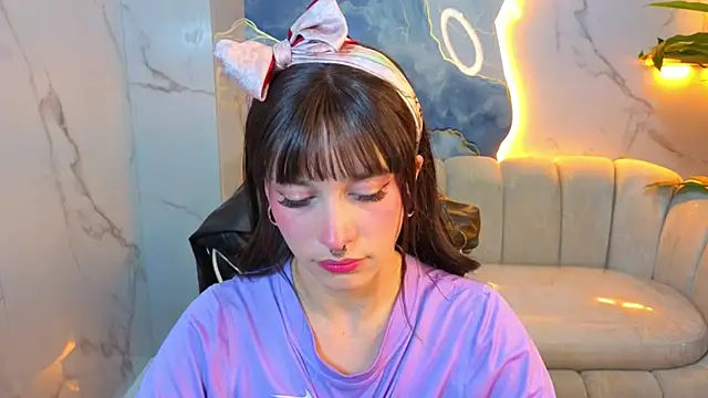 Snapshot of Lily_Tx chatting on July 17, 7:44 pm Lily Tx online show from July 17, 7:44 pm