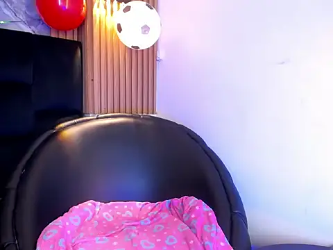 Zafira Cass online show from July 9, 2:34 am