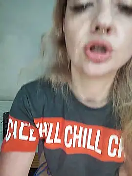 Snapshot of Amber-Blaze chatting on June 21, 6:57 pm Amber-Blaze online show from June 21, 6:57 pm