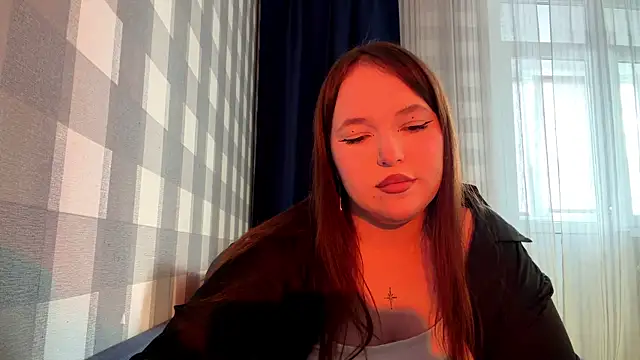 Snapshot of MijyHiline chatting on June 24, 10:14 am MijyHiline online show from June 24, 10:14 am