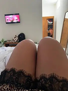 NiaBeurette online show from June 22, 3:23 am