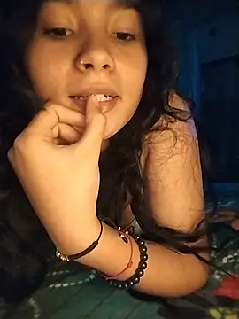Snapshot of Kittyytinaa chatting on June 17, 2:55 am Kittyytinaa online show from June 17, 2:55 am