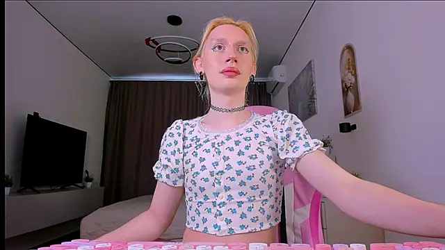  Maybe Baby online show from July 25, 1:39 pm