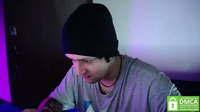Greg leach online show from August 3, 10:47 pm