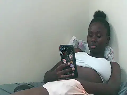 Queen idd online show from June 27, 12:33 pm