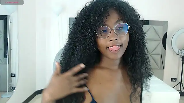 lily mendoza online show from June 25, 6:46 pm