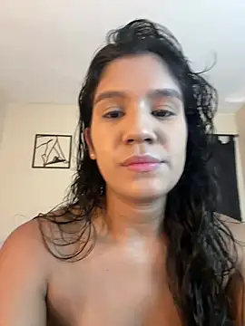 Veronica M online show from July 6, 6:10 pm