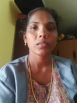 Snapshot of akshaya4311 chatting on June 12, 10:46 am akshaya4311 online show from June 12, 10:46 am