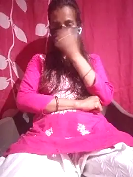 Snapshot of Desi_madamm chatting on June 20, 10:09 am Desi madamm online show from June 20, 10:09 am