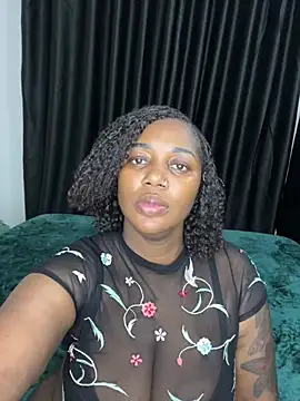 Honeylust26 online show from June 25, 5:12 am