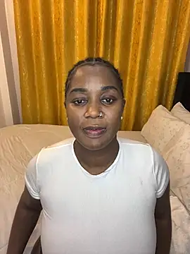 Honeylust26 online show from July 12, 4:24 am