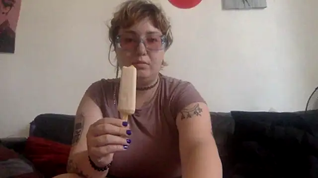 mysteradecadent online show from June 26, 11:27 am