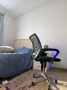 lucianxxx  online show from July 28, 8:52 pm