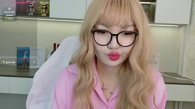 sakuraclover online show from June 26, 3:45 am
