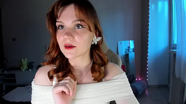 amelia braun online show from June 18, 1:15 am