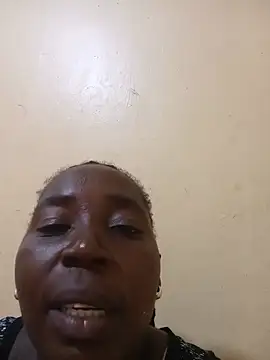 Miapound240 online show from June 14, 11:55 am