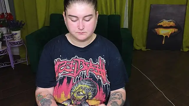 CessieBler online show from June 30, 5:46 pm