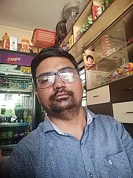 Snapshot of dhirusury050625 chatting on June 29, 8:43 am dhirusury050625 online show from June 29, 8:43 am