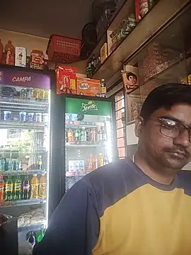 Snapshot of dhirusury050625 chatting on June 19, 3:12 am dhirusury050625 online show from June 19, 3:12 am