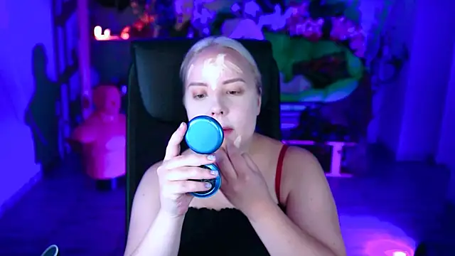 stellawatts online show from July 9, 12:04 pm
