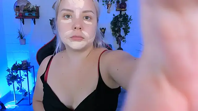 stellawatts online show from July 26, 12:01 pm