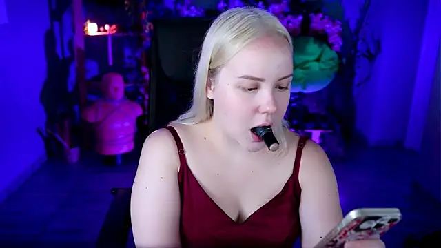 stellawatts online show from July 12, 12:06 pm
