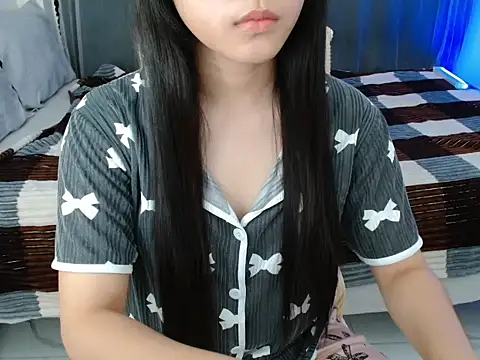 xsavanah01 online show from July 27, 4:36 pm